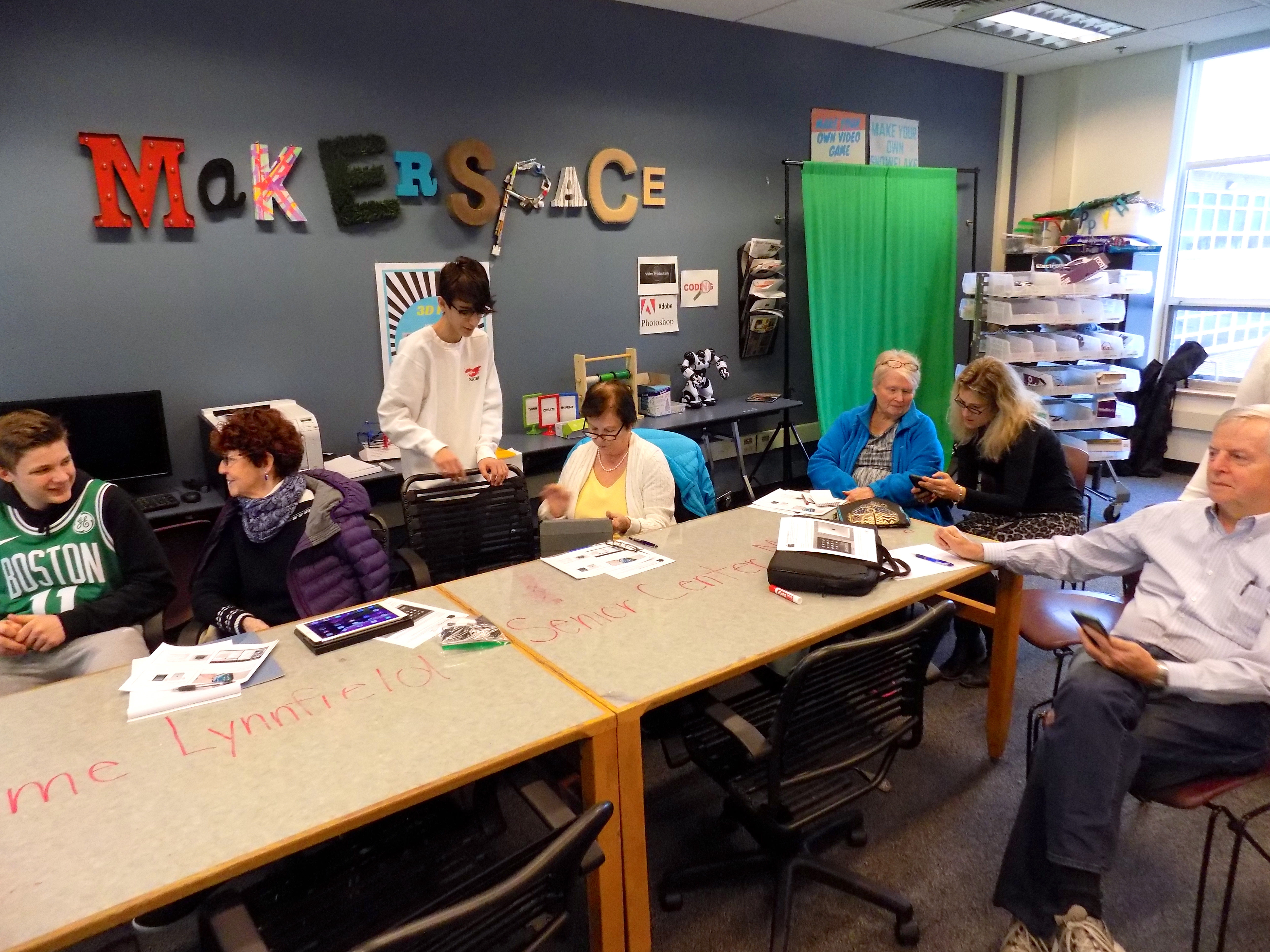Lhs Helpdesk Teaches Ipad Class For Lynnfield Senior Center